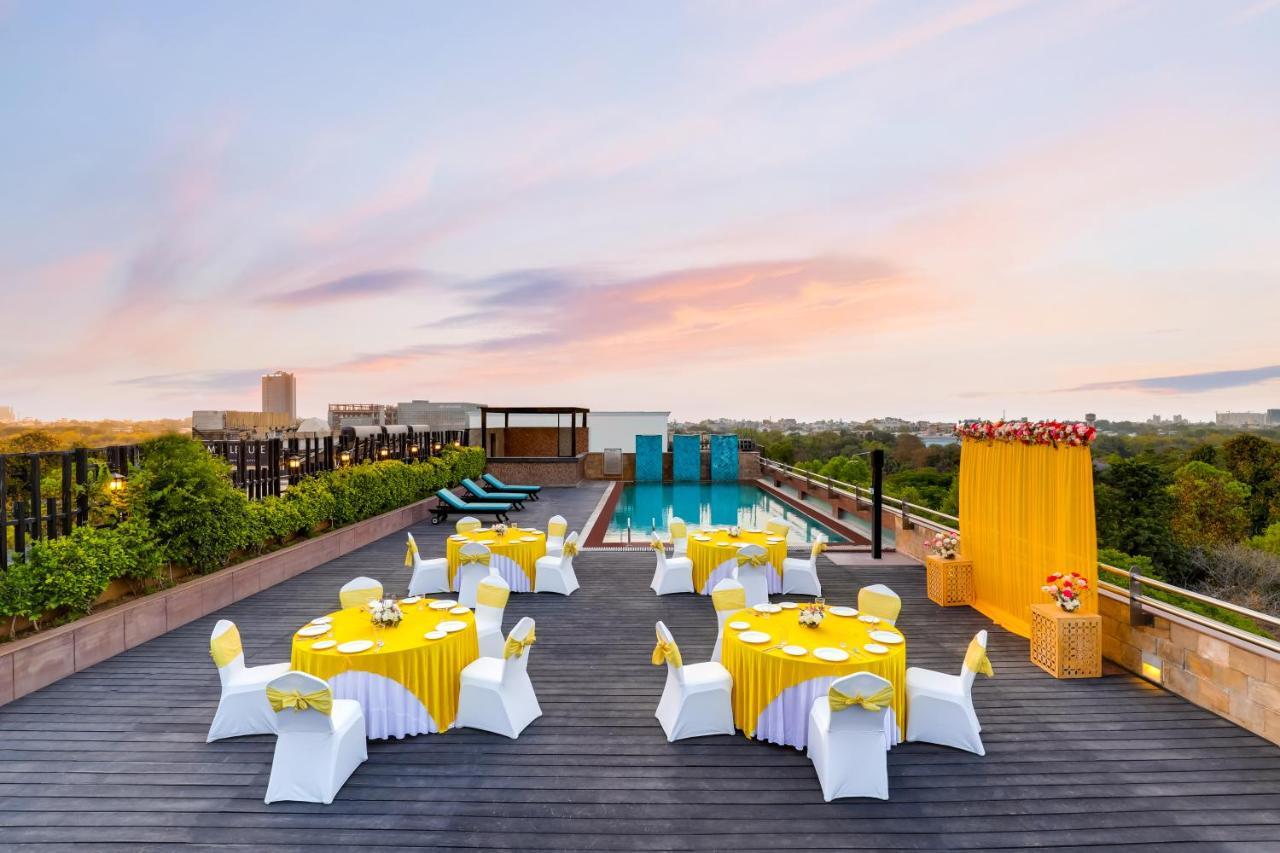 Lemon Tree Premier 2, Gurugram Ξενοδοχείο Γκουργκάον Εξωτερικό φωτογραφία